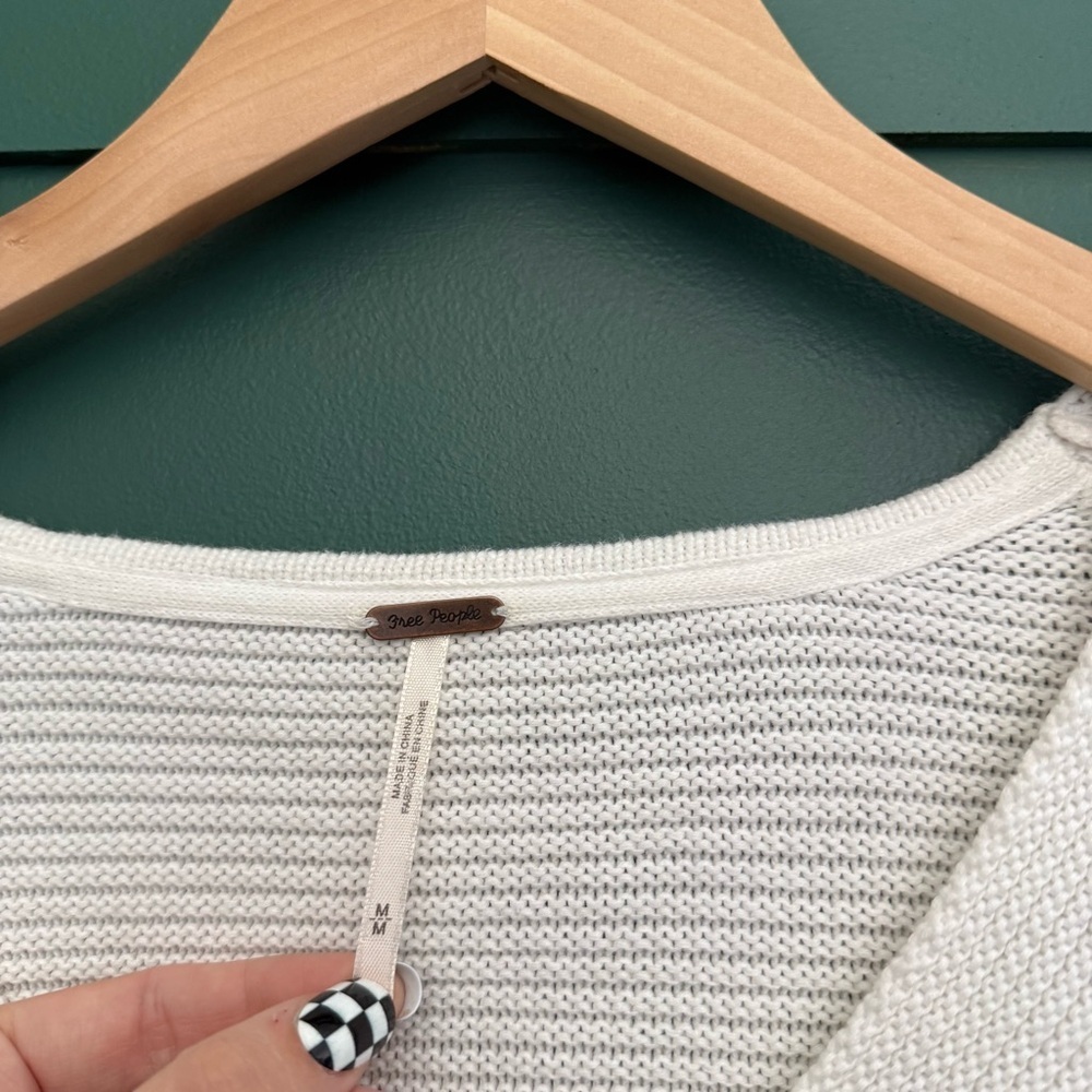 Free People La Brea Oversized V-Neck White Knit Sweater - Picture 3 of 5